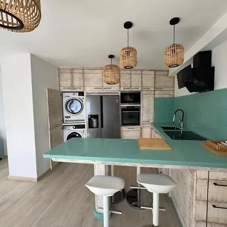 Atico Roca Chica * 토레몰리노스